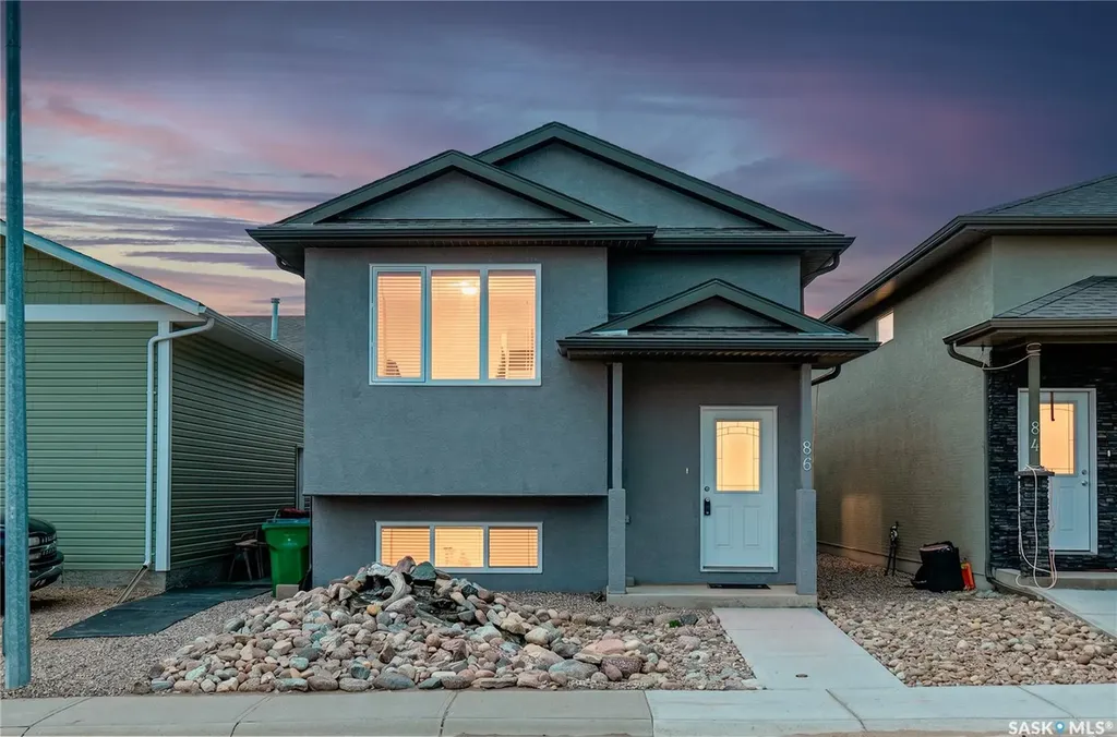86 Brigham Road Moose Jaw SK S6K 0A7