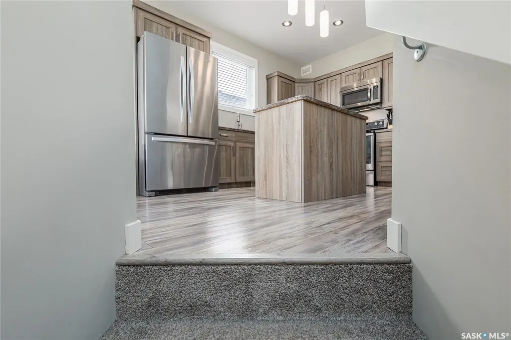 86 Brigham Road Moose Jaw SK S6K 0A7