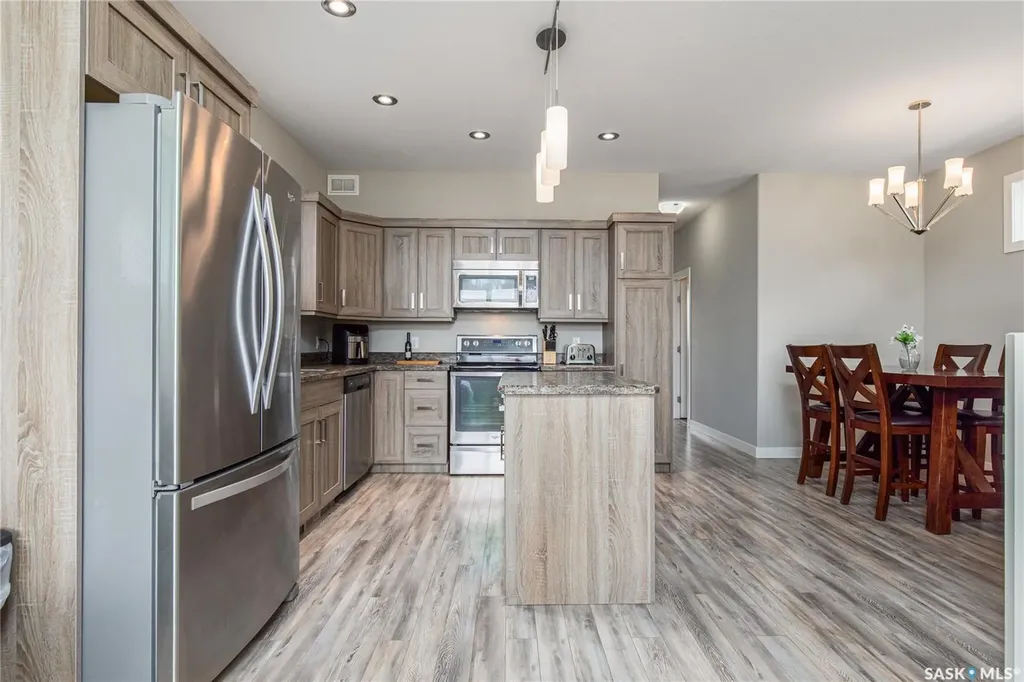86 Brigham Road Moose Jaw SK S6K 0A7