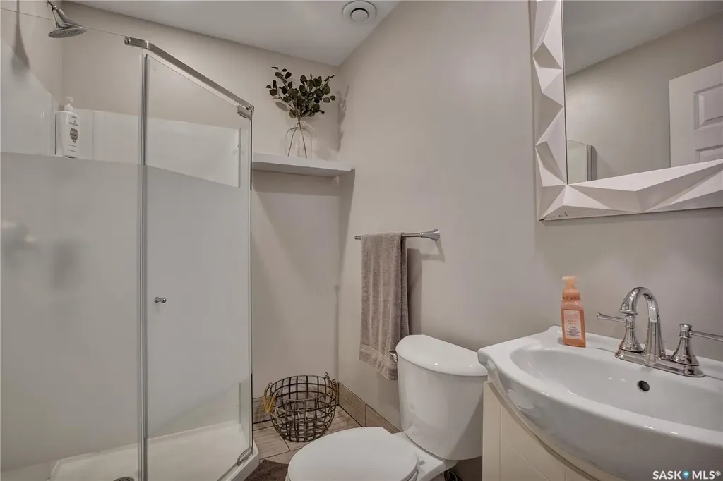 952 Glenview Cove Martensville SK S0K 0A2