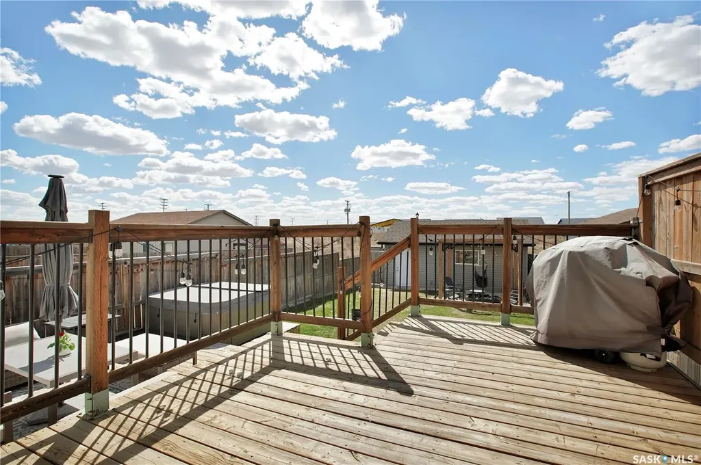 952 Glenview Cove Martensville SK S0K 0A2