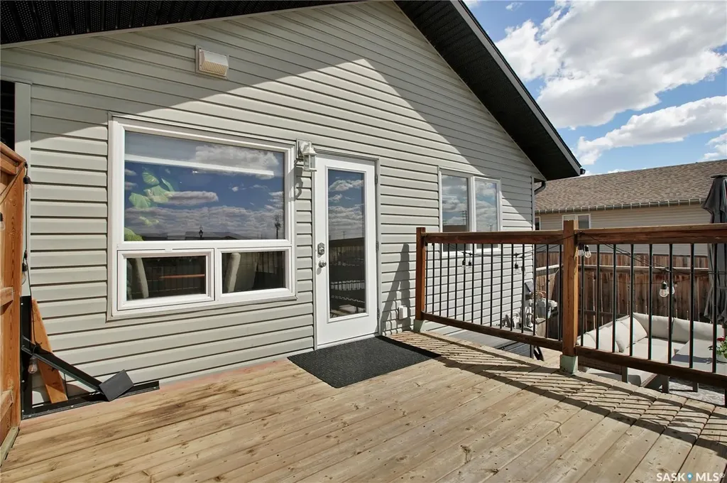 952 Glenview Cove Martensville SK S0K 0A2