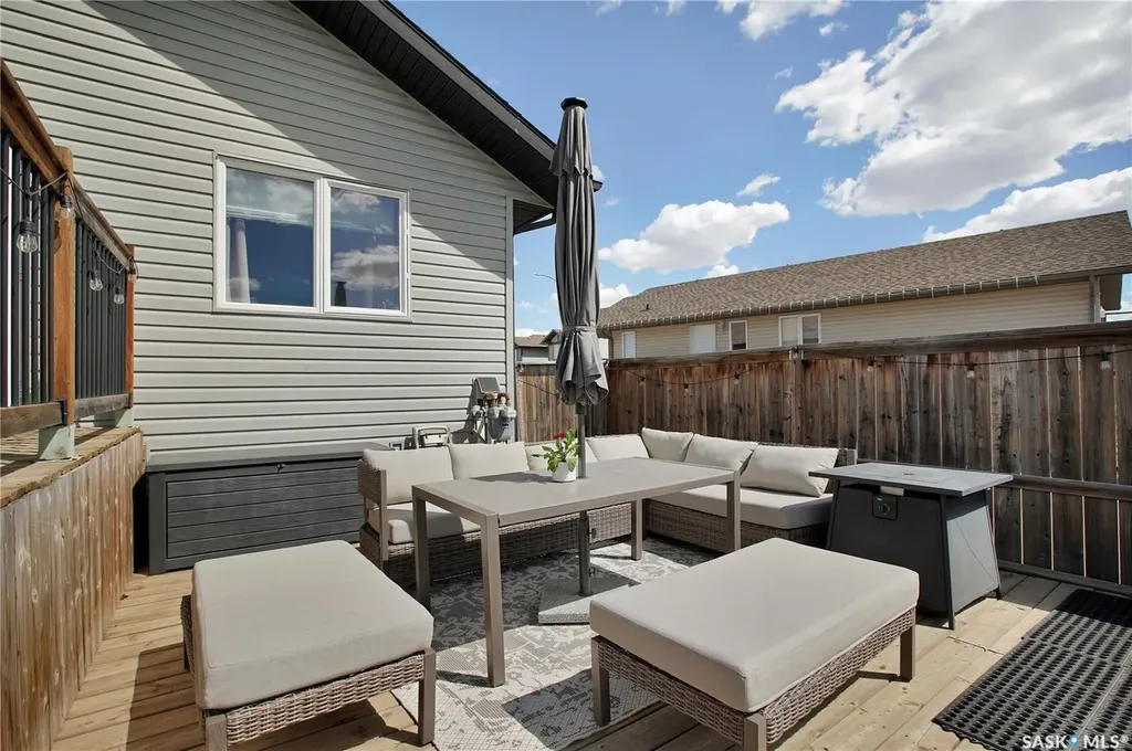 952 Glenview Cove Martensville SK S0K 0A2