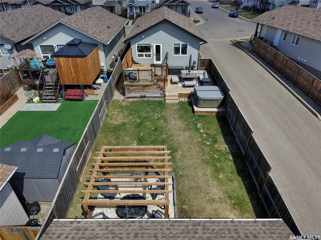 952 Glenview Cove Martensville SK S0K 0A2