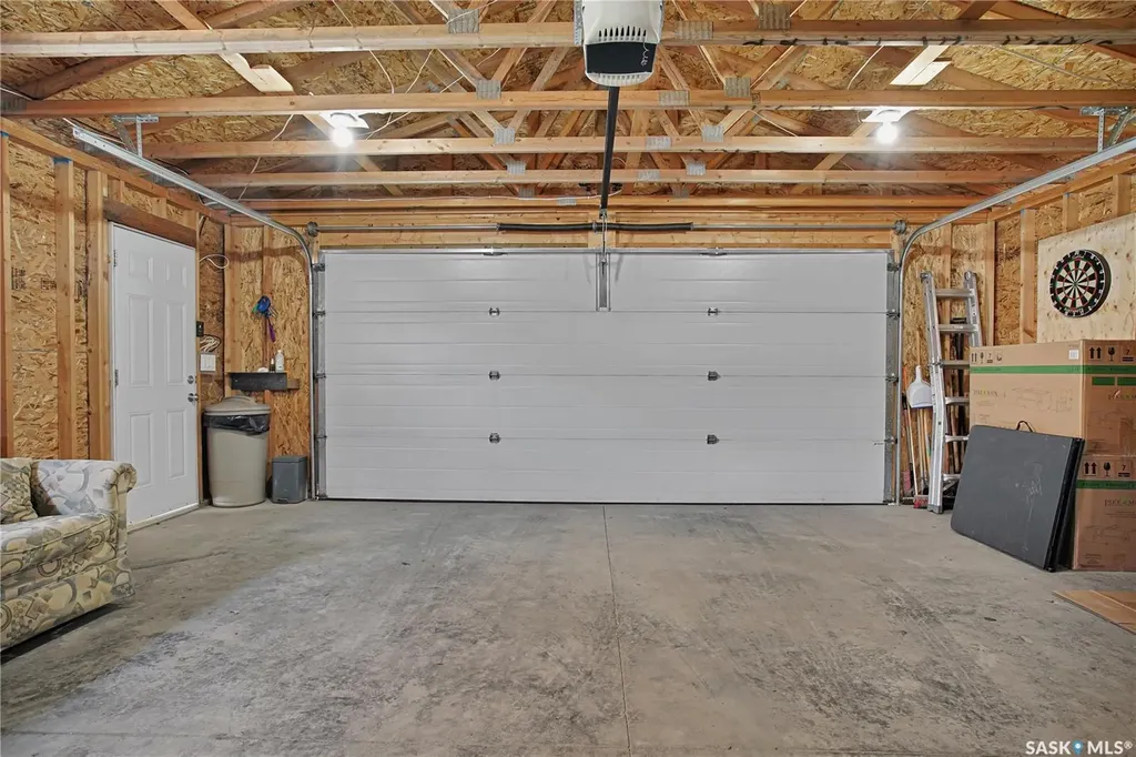 952 Glenview Cove Martensville SK S0K 0A2