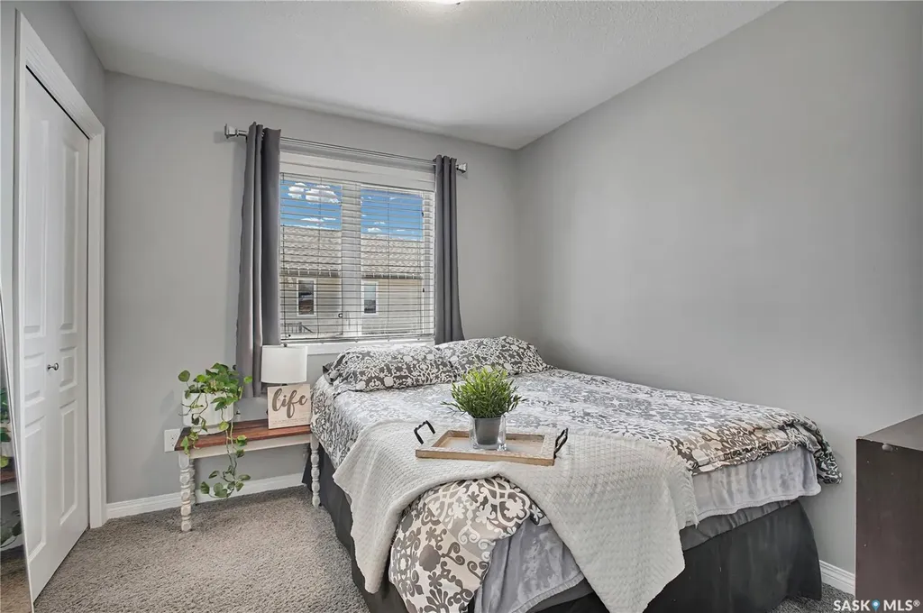 952 Glenview Cove Martensville SK S0K 0A2
