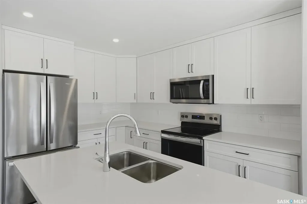 348 Brighton Gate Saskatoon SK S7V 0P9