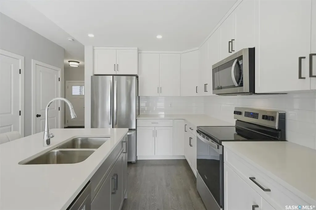 348 Brighton Gate Saskatoon SK S7V 0P9