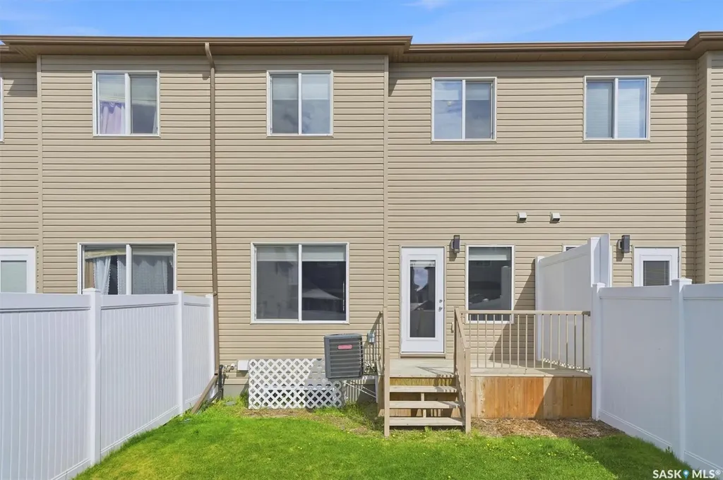 348 Brighton Gate Saskatoon SK S7V 0P9