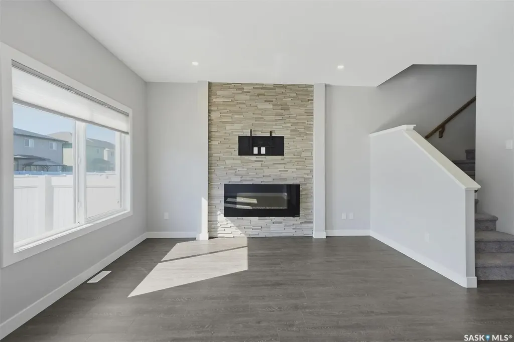 348 Brighton Gate Saskatoon SK S7V 0P9