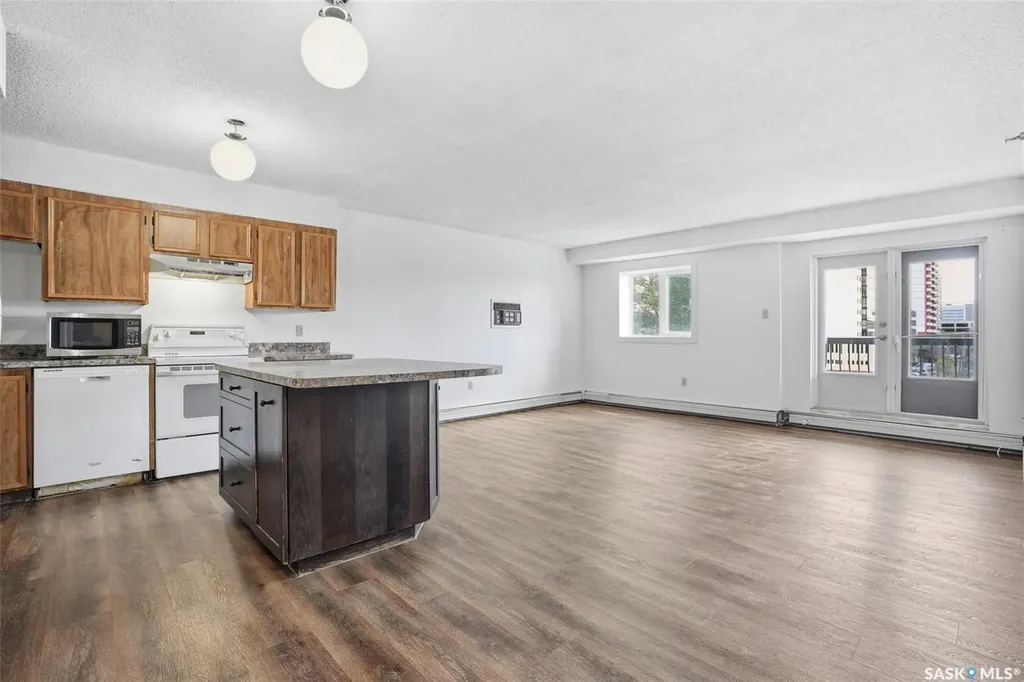 405 5th Avenue N Saskatoon SK S7K 6Z3