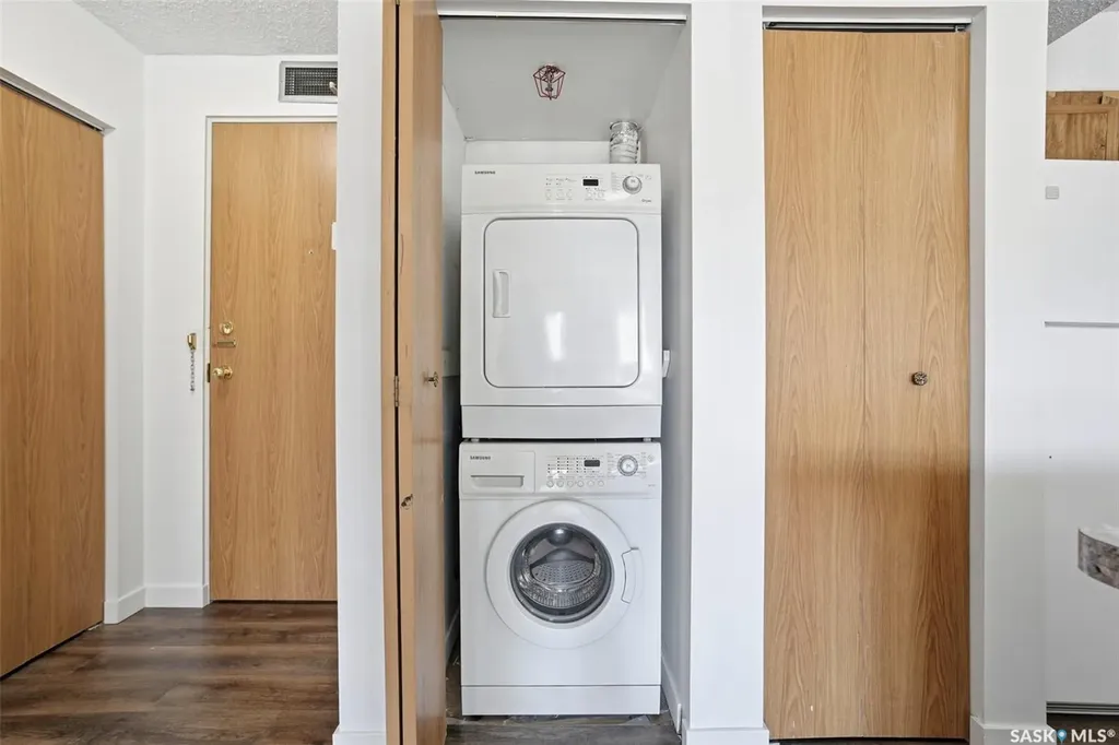 405 5th Avenue N Saskatoon SK S7K 6Z3