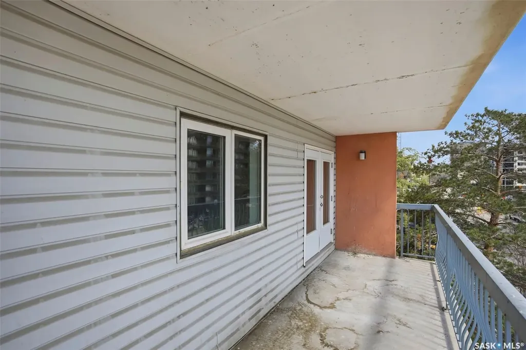 405 5th Avenue N Saskatoon SK S7K 6Z3
