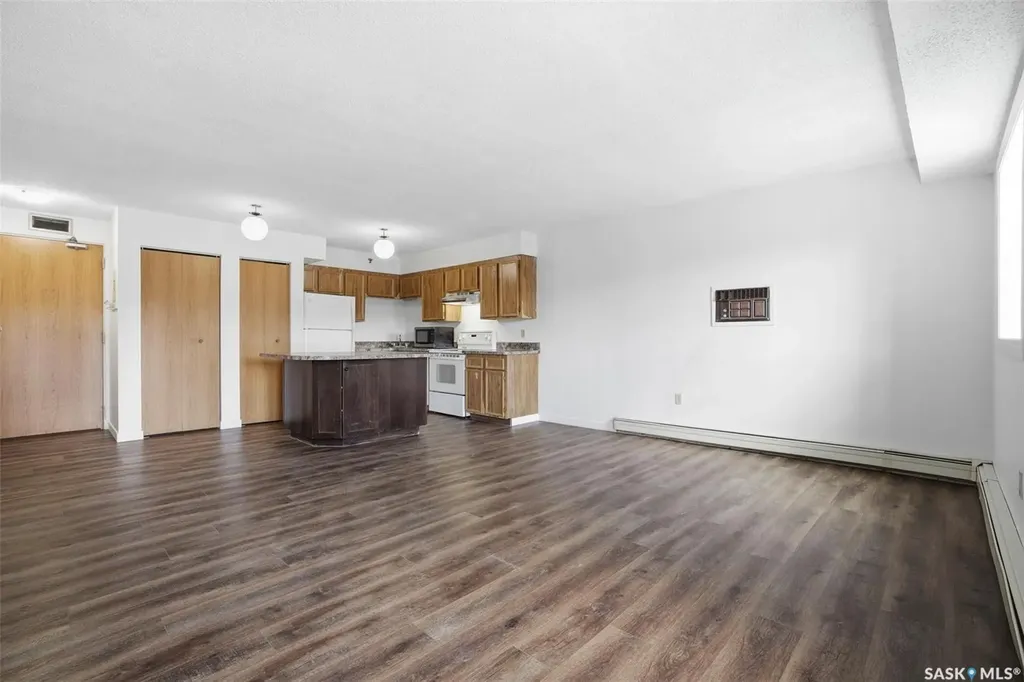 405 5th Avenue N Saskatoon SK S7K 6Z3