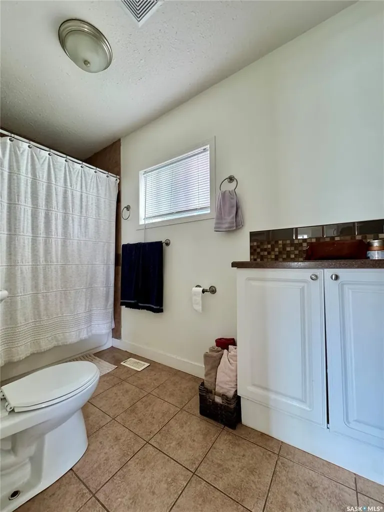 130 5th Street Bredenbury SK S0A 0H0