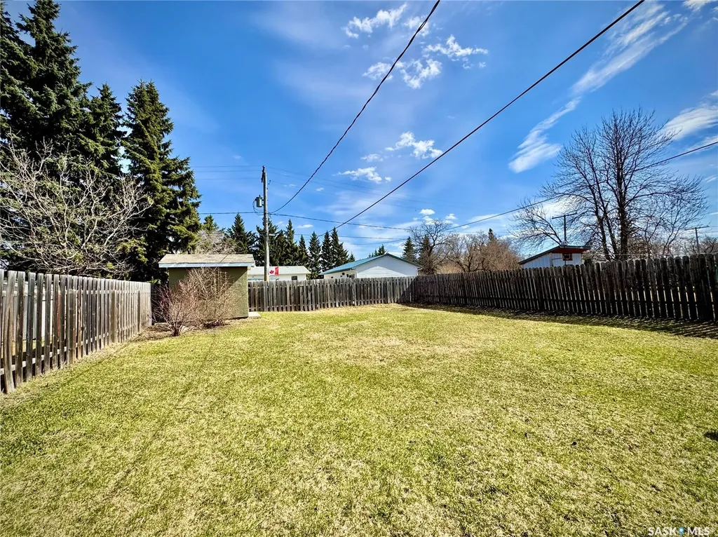 130 5th Street Bredenbury SK S0A 0H0