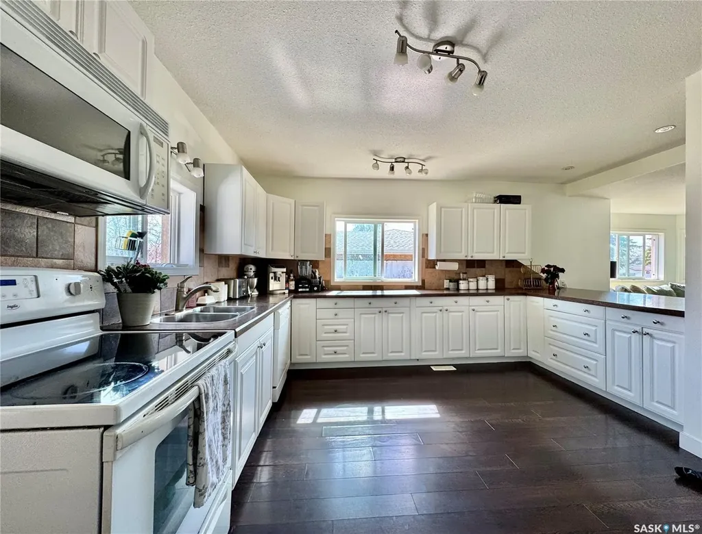130 5th Street Bredenbury SK S0A 0H0