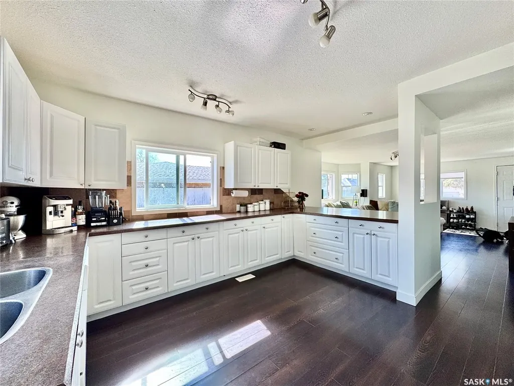 130 5th Street Bredenbury SK S0A 0H0