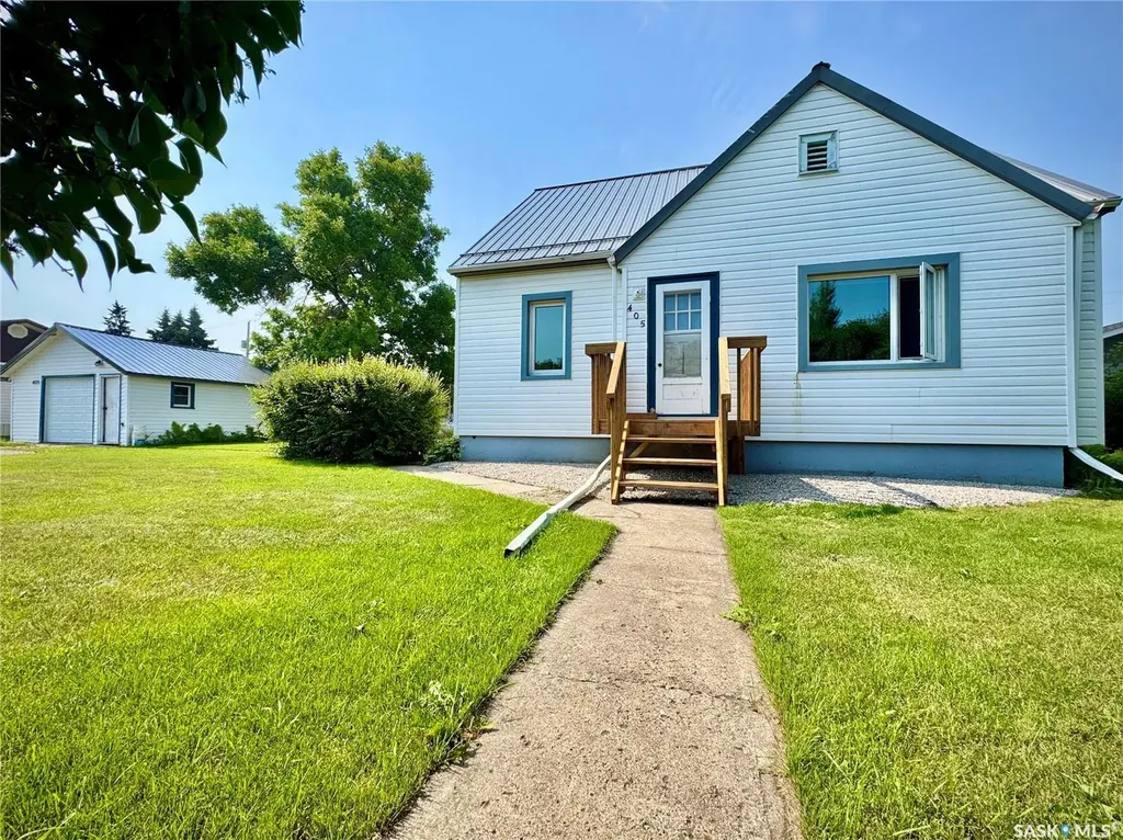 405 March Avenue E Langenburg SK S0A 0A0