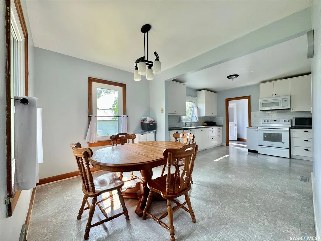 405 March Avenue E Langenburg SK S0A 0A0