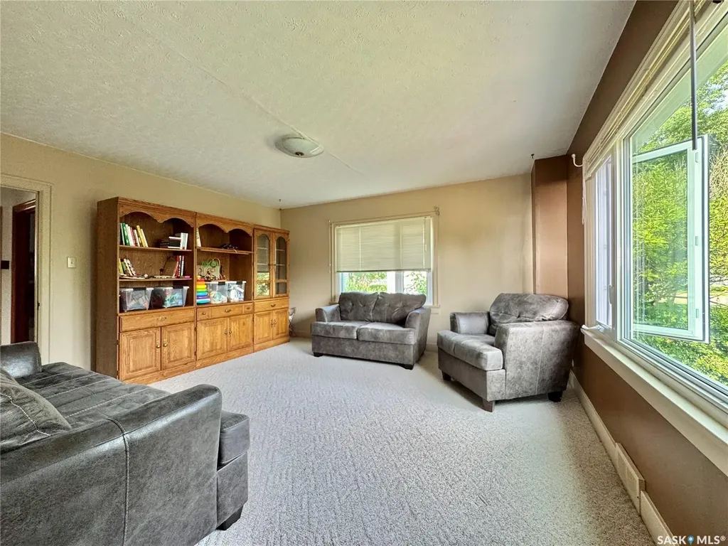 405 March Avenue E Langenburg SK S0A 0A0