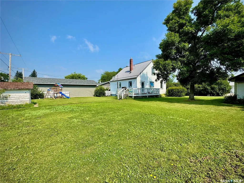405 March Avenue E Langenburg SK S0A 0A0