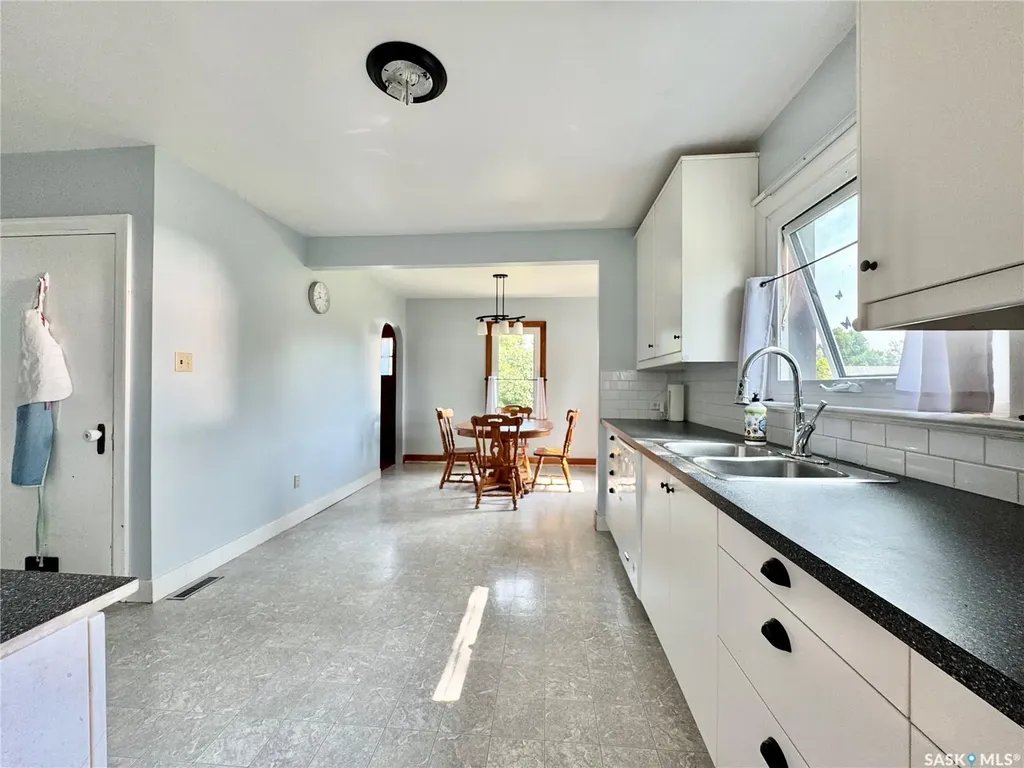 405 March Avenue E Langenburg SK S0A 0A0