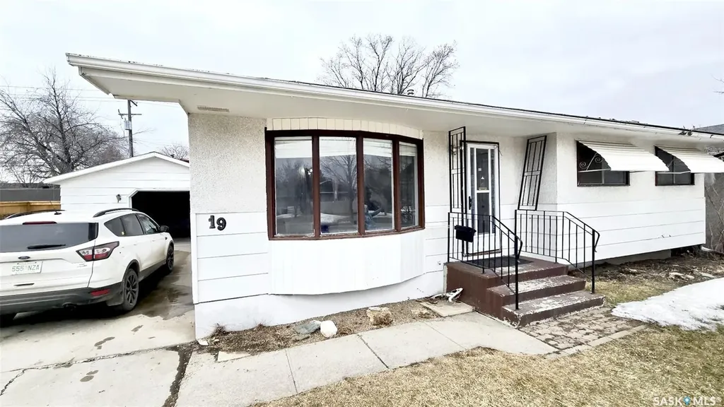 19 O'neil Crescent Saskatoon SK S7N 1W7