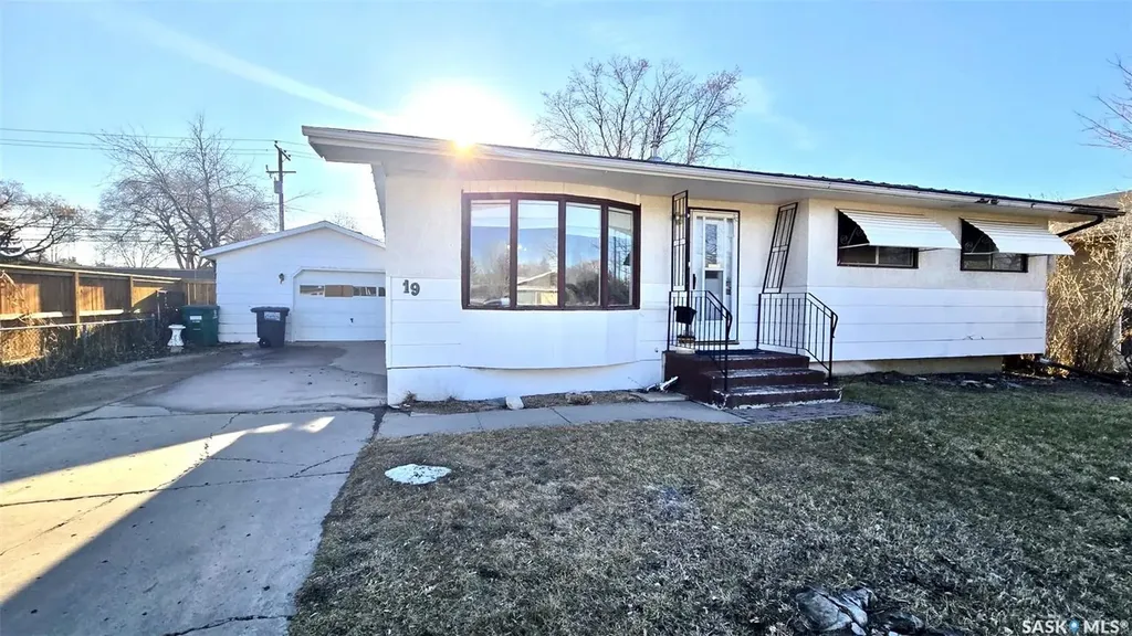 19 O'neil Crescent Saskatoon SK S7N 1W7