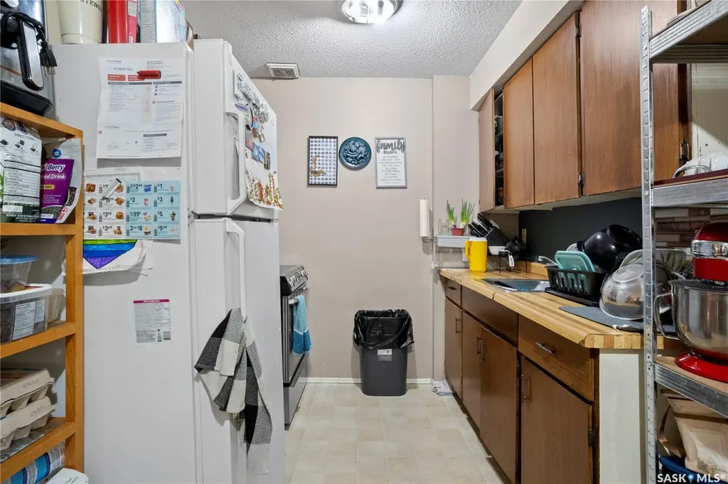 4122 Castle Road Regina SK S4S 6A4