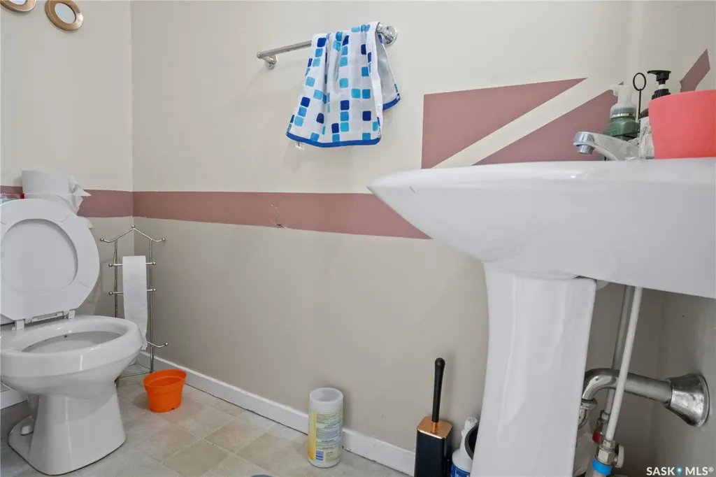 4122 Castle Road Regina SK S4S 6A4