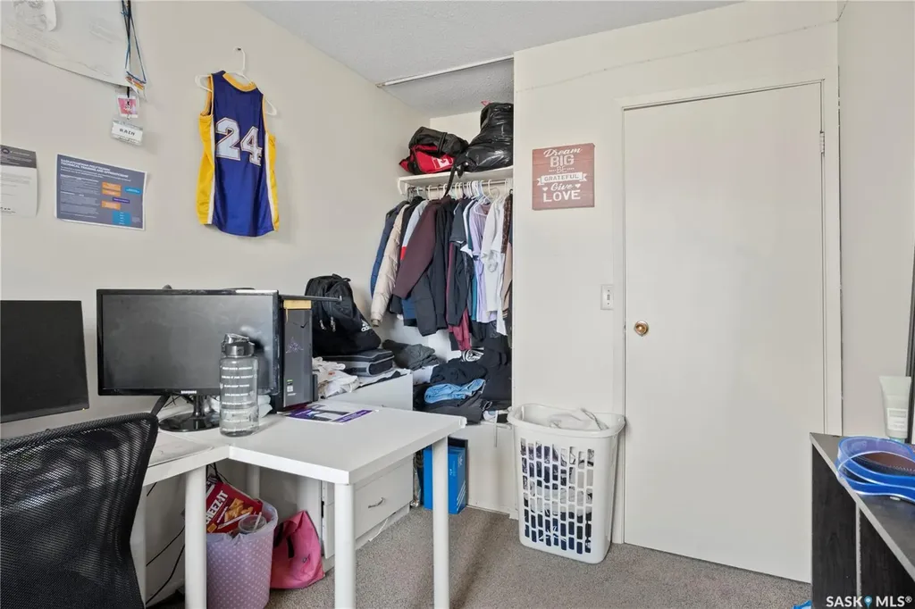 4122 Castle Road Regina SK S4S 6A4