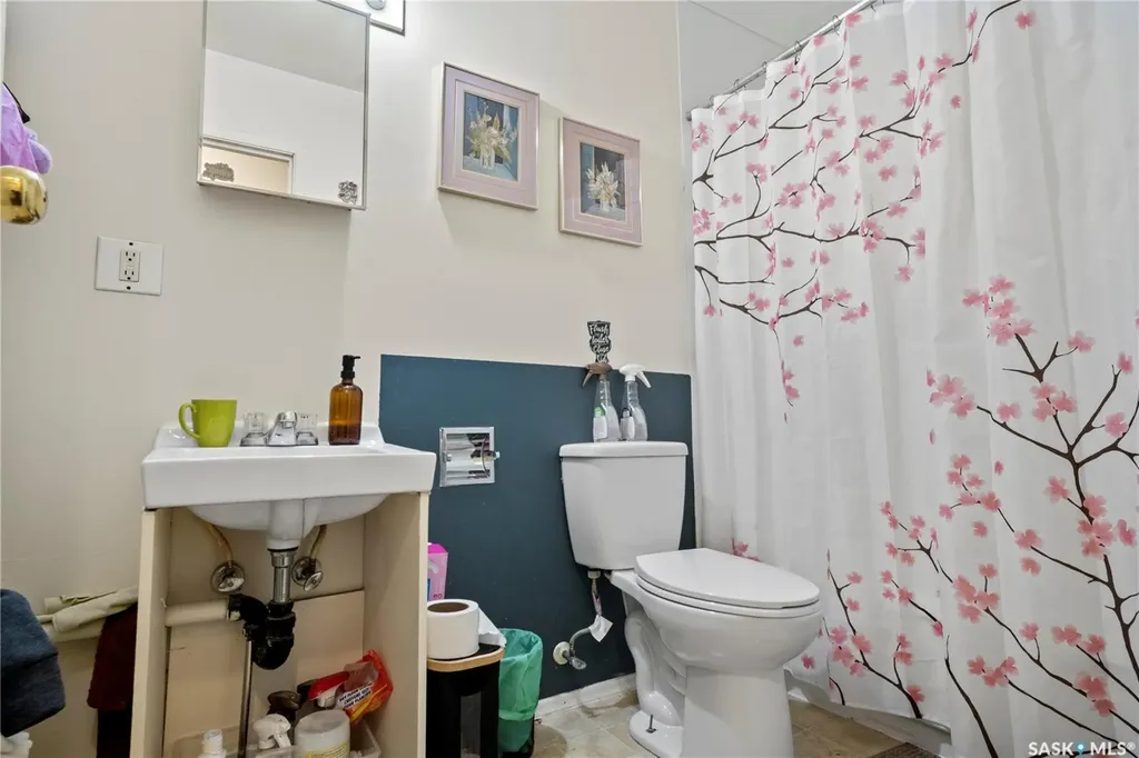 4122 Castle Road Regina SK S4S 6A4