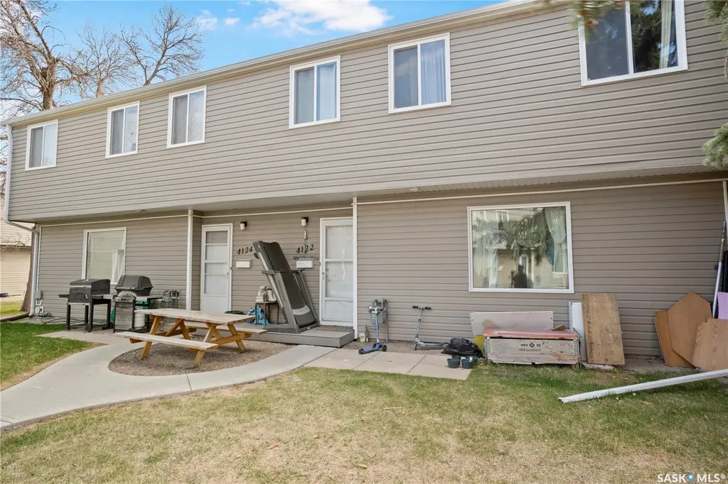 4122 Castle Road Regina SK S4S 6A4