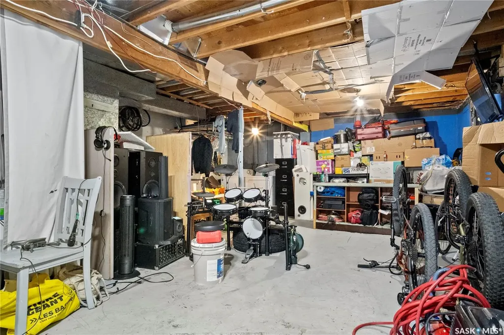4122 Castle Road Regina SK S4S 6A4