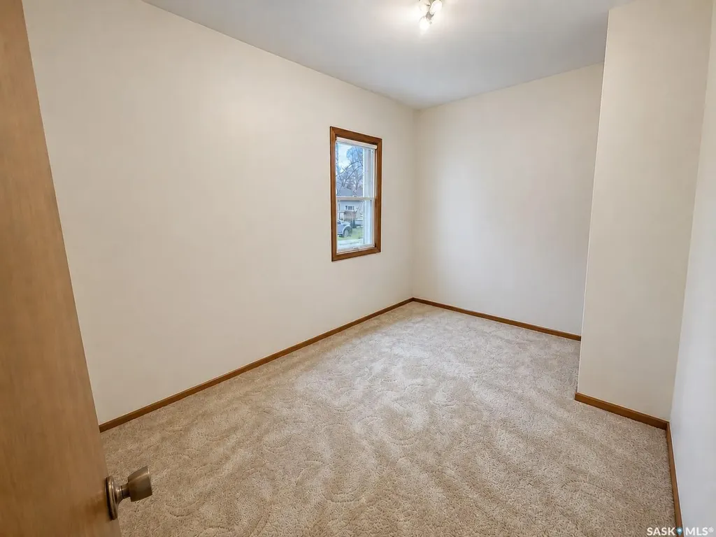 828 I Avenue S Saskatoon SK S7M 1Z3