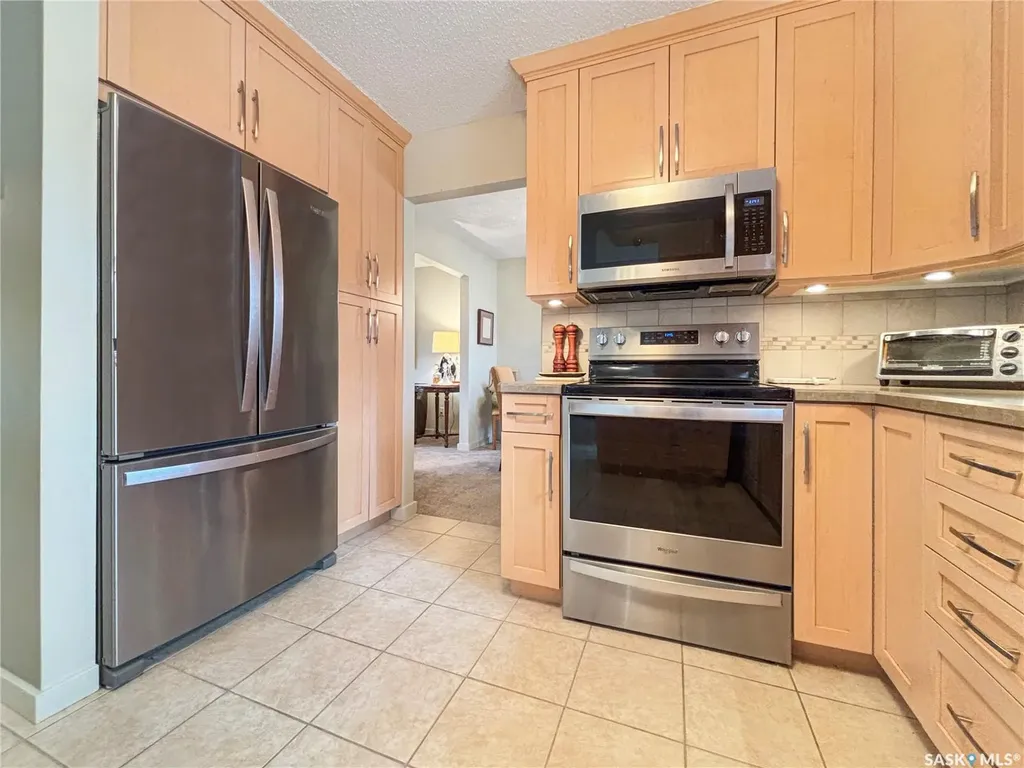355 Ball Crescent Saskatoon SK S7K 6E3