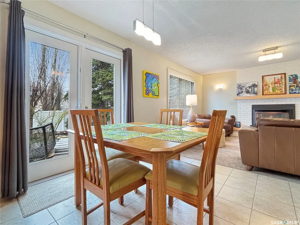 355 Ball Crescent Saskatoon SK S7K 6E3