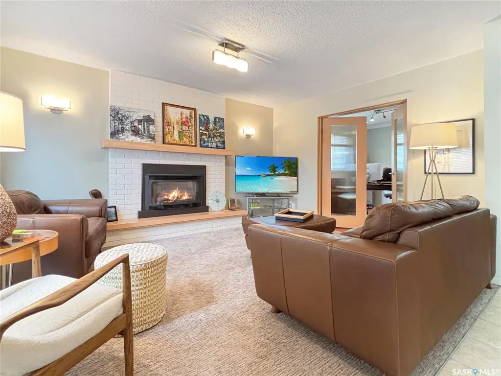 355 Ball Crescent Saskatoon SK S7K 6E3
