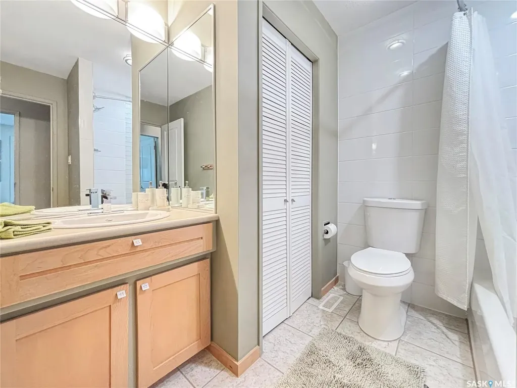 355 Ball Crescent Saskatoon SK S7K 6E3