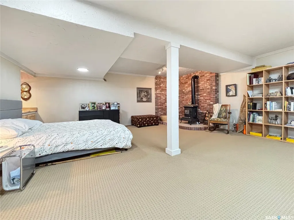 355 Ball Crescent Saskatoon SK S7K 6E3