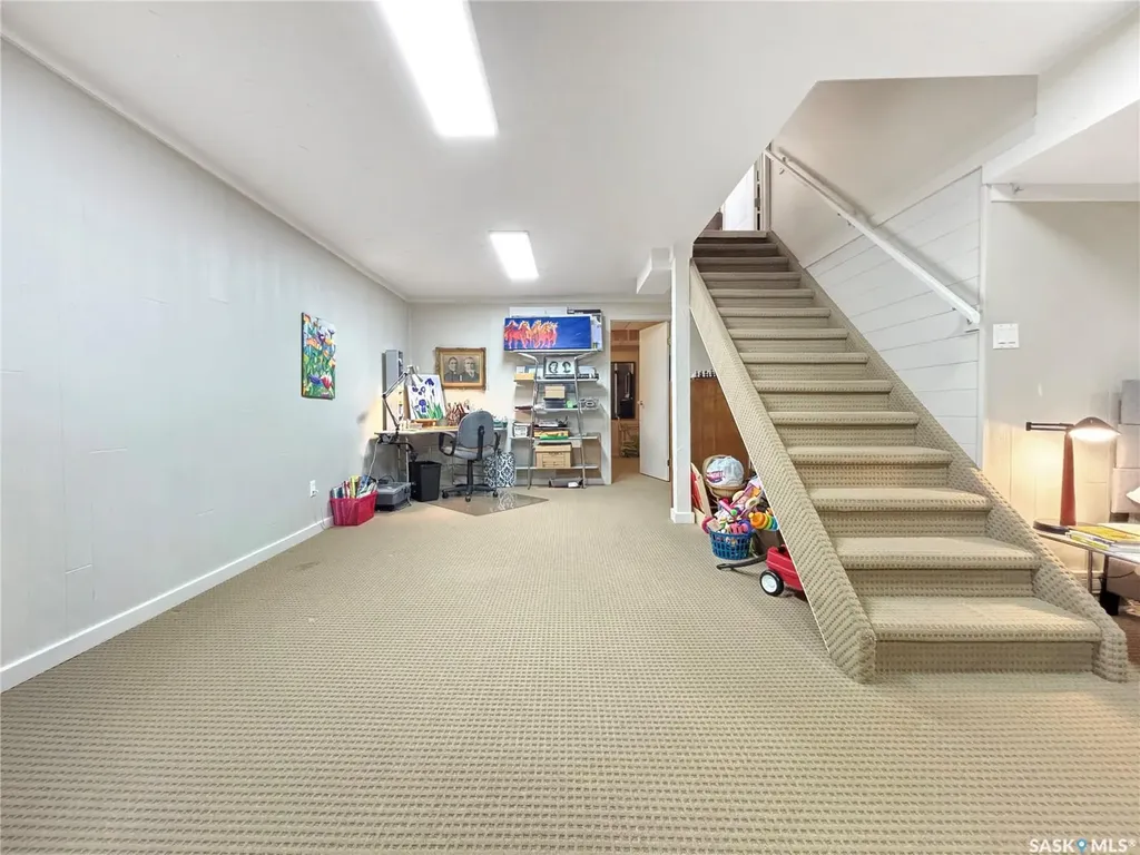 355 Ball Crescent Saskatoon SK S7K 6E3