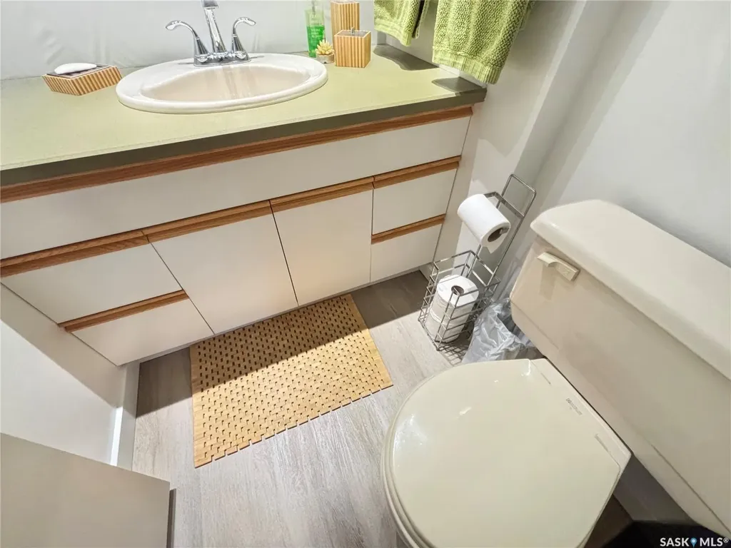 355 Ball Crescent Saskatoon SK S7K 6E3