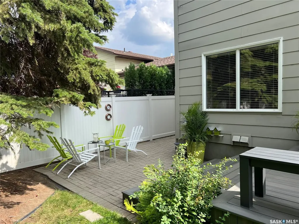 355 Ball Crescent Saskatoon SK S7K 6E3