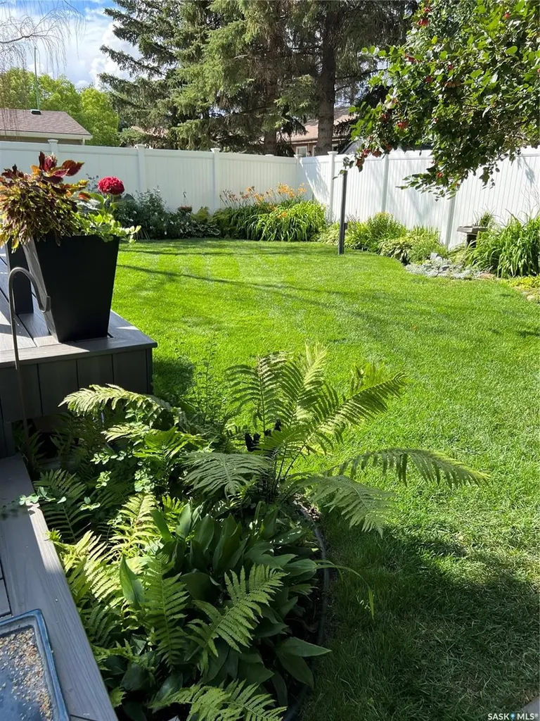 355 Ball Crescent Saskatoon SK S7K 6E3