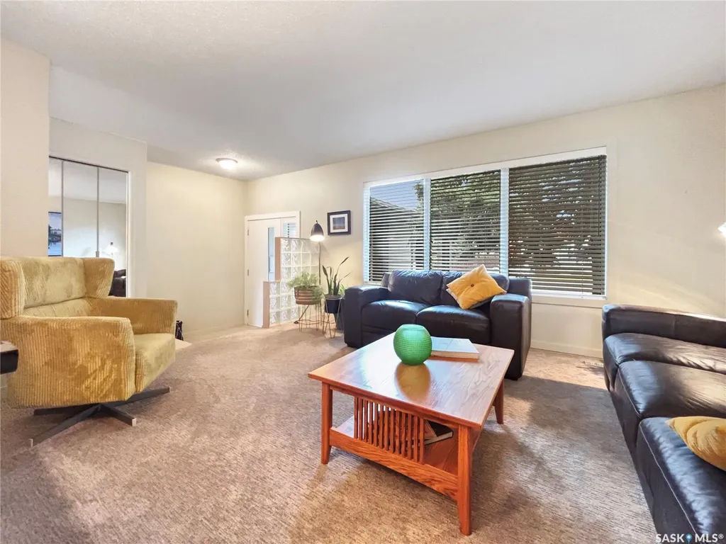 355 Ball Crescent Saskatoon SK S7K 6E3