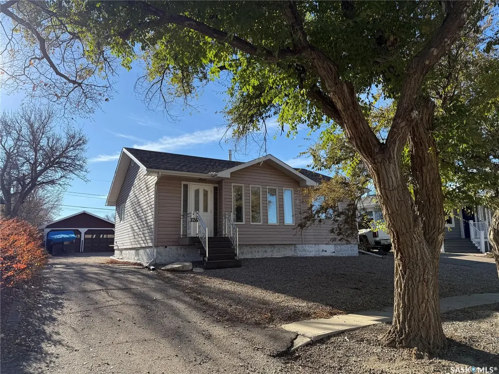 326 3rd Avenue SW Eston SK S0L 1A0