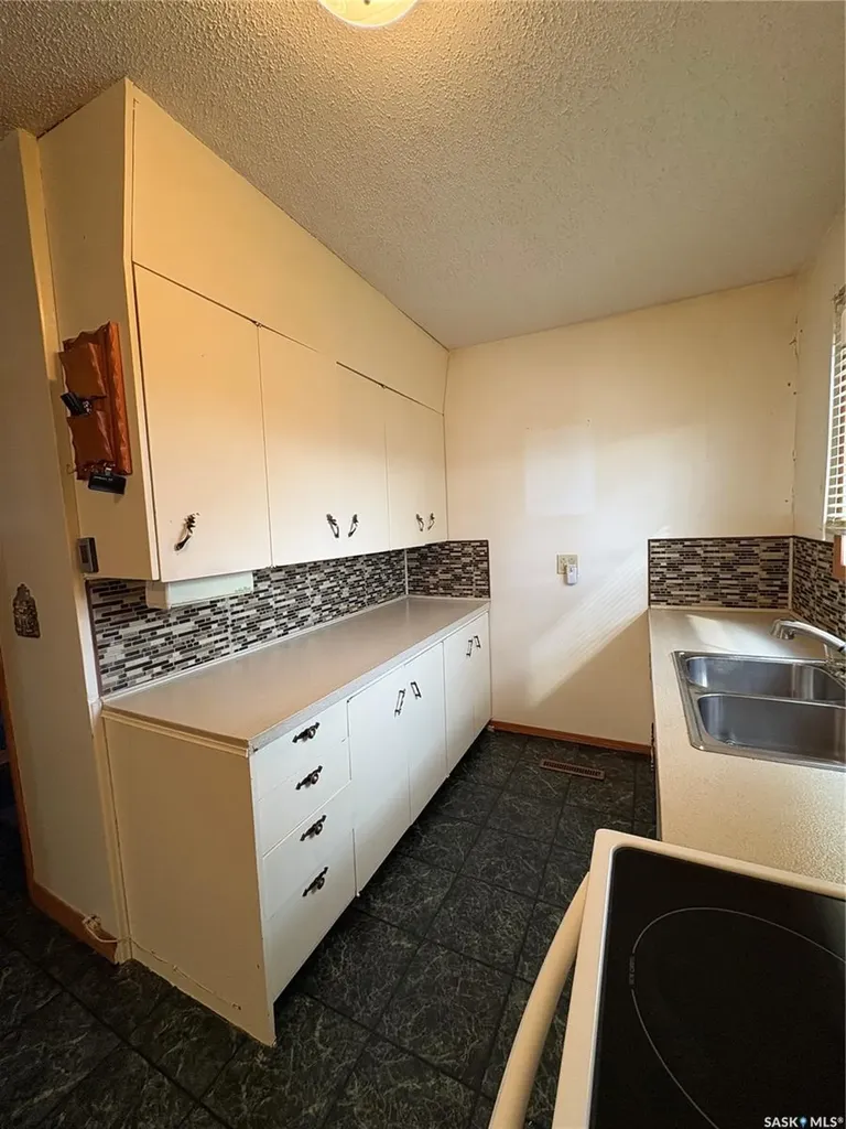 209 2nd Avenue E Kelvington SK S0A 1W0