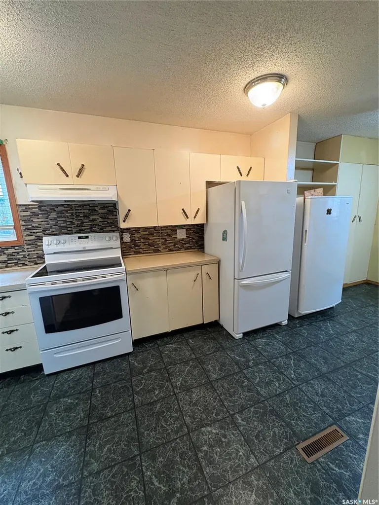209 2nd Avenue E Kelvington SK S0A 1W0
