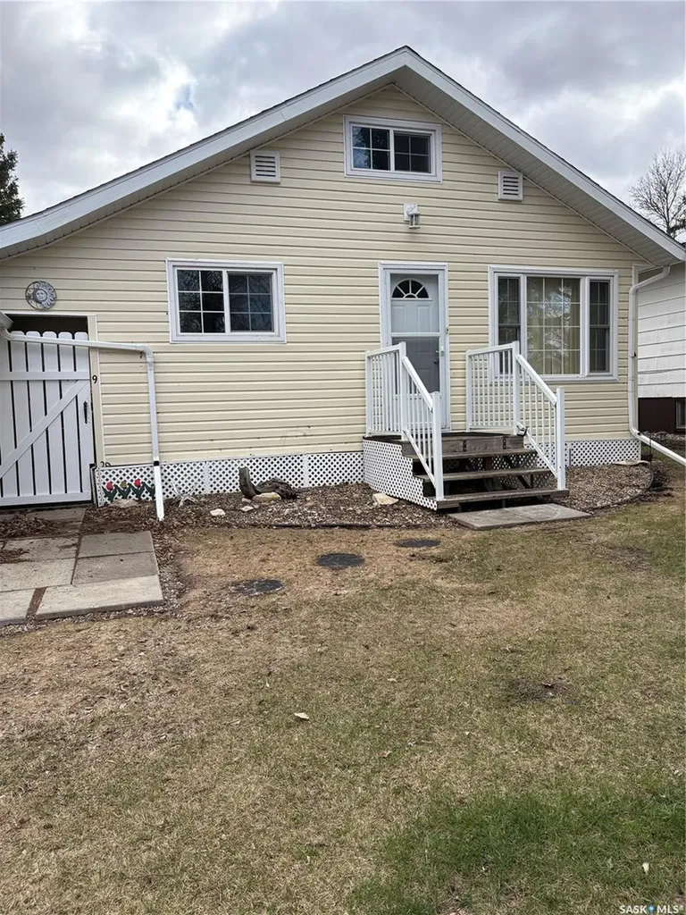 209 2nd Avenue E Kelvington SK S0A 1W0